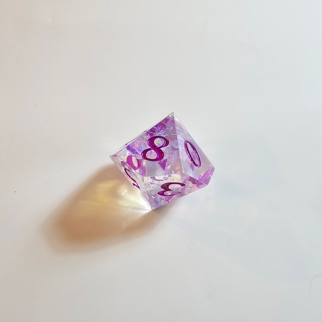 Ensemble de dés en résine à bords tranchants Mystic Veil violet