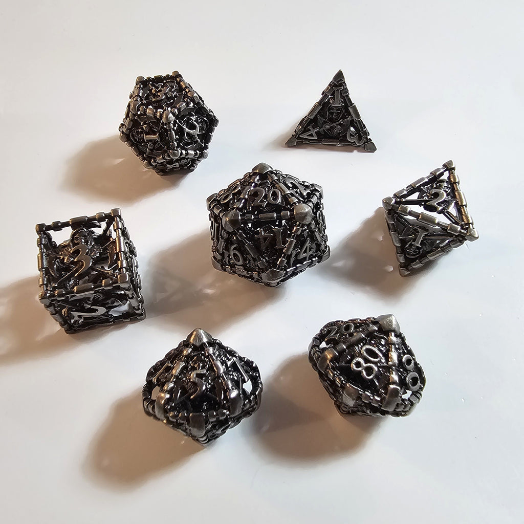 Jeu de dés en métal creux « Faucheuse »