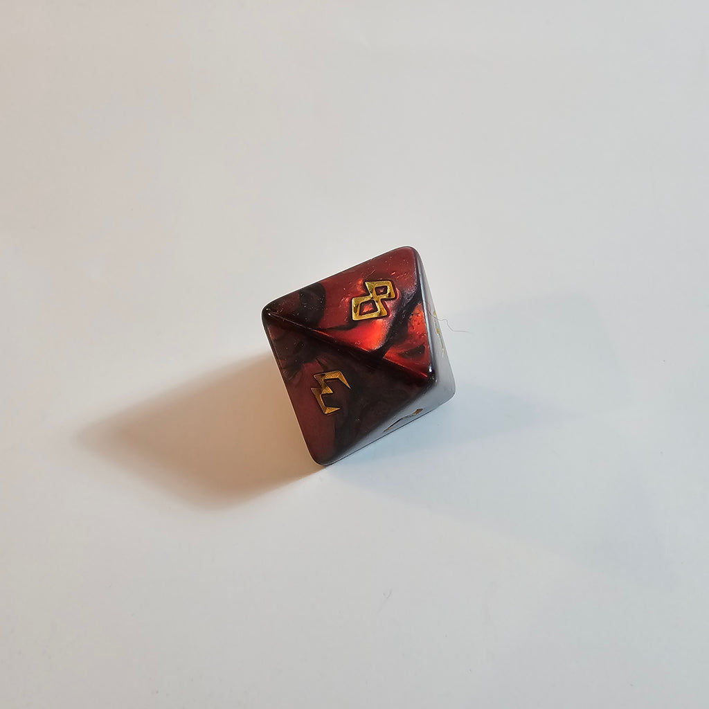 Set de dés en acrylique sculpté rouge