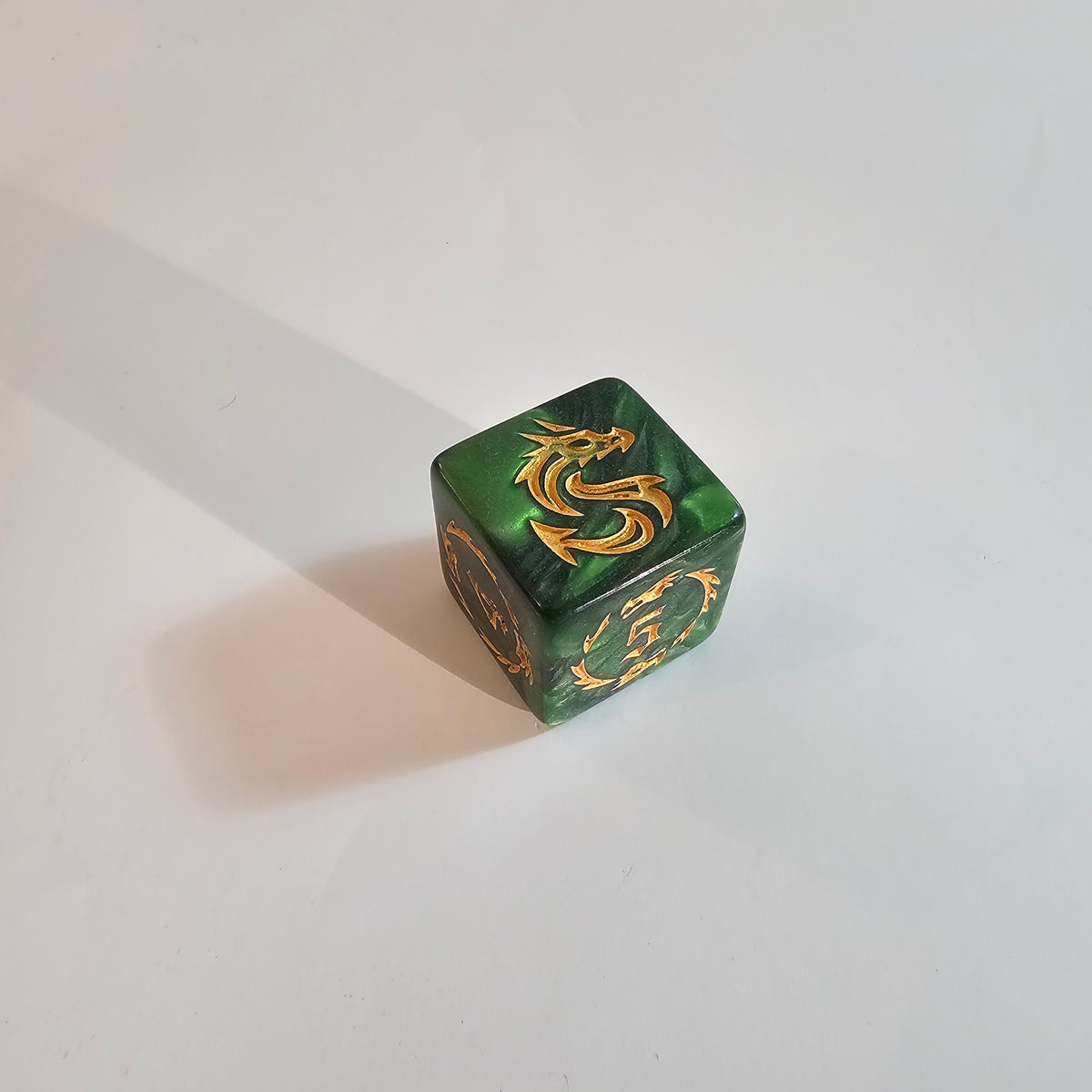 Grünes Drachen-Acrylwürfel-Set