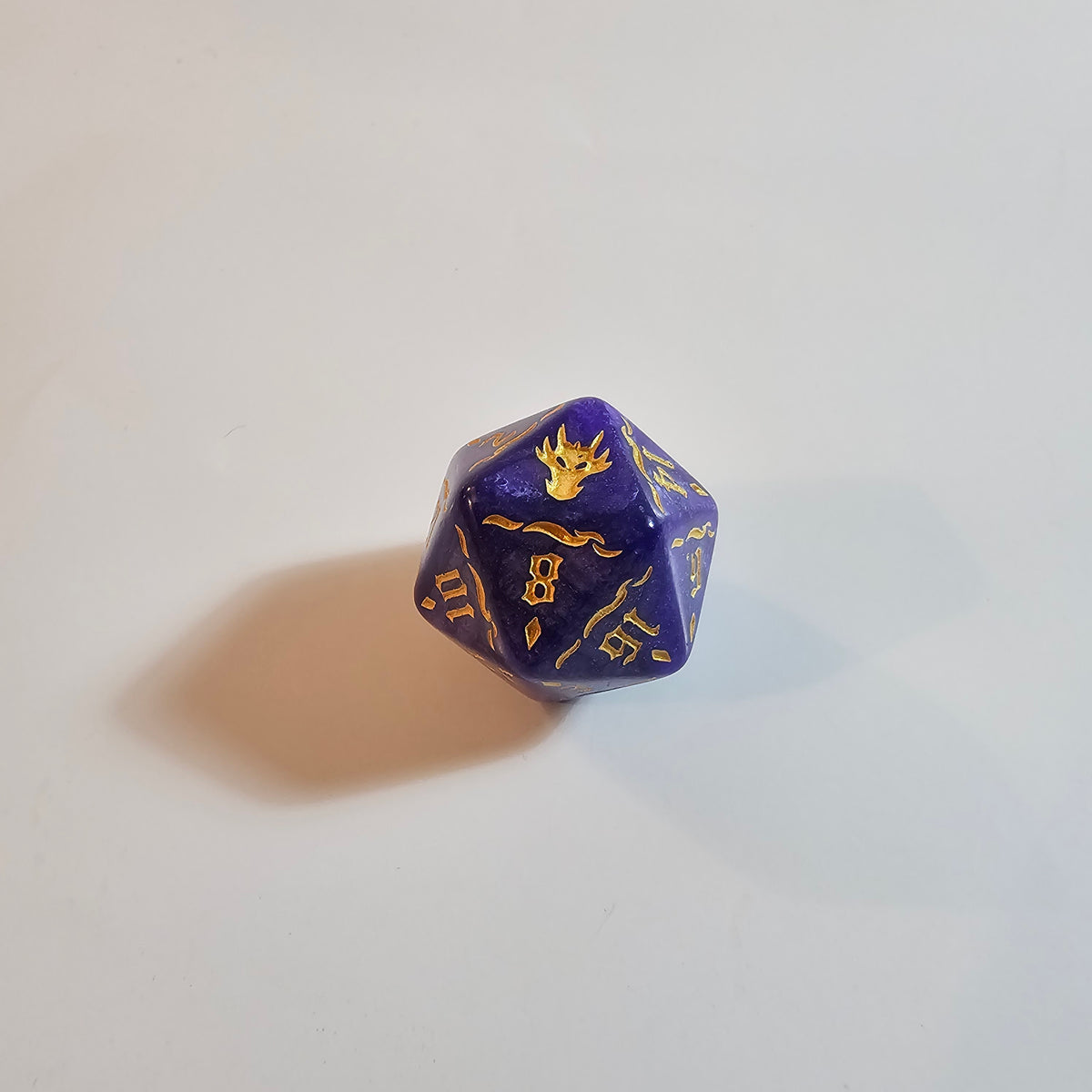 Set di dadi in acrilico Drago Viola