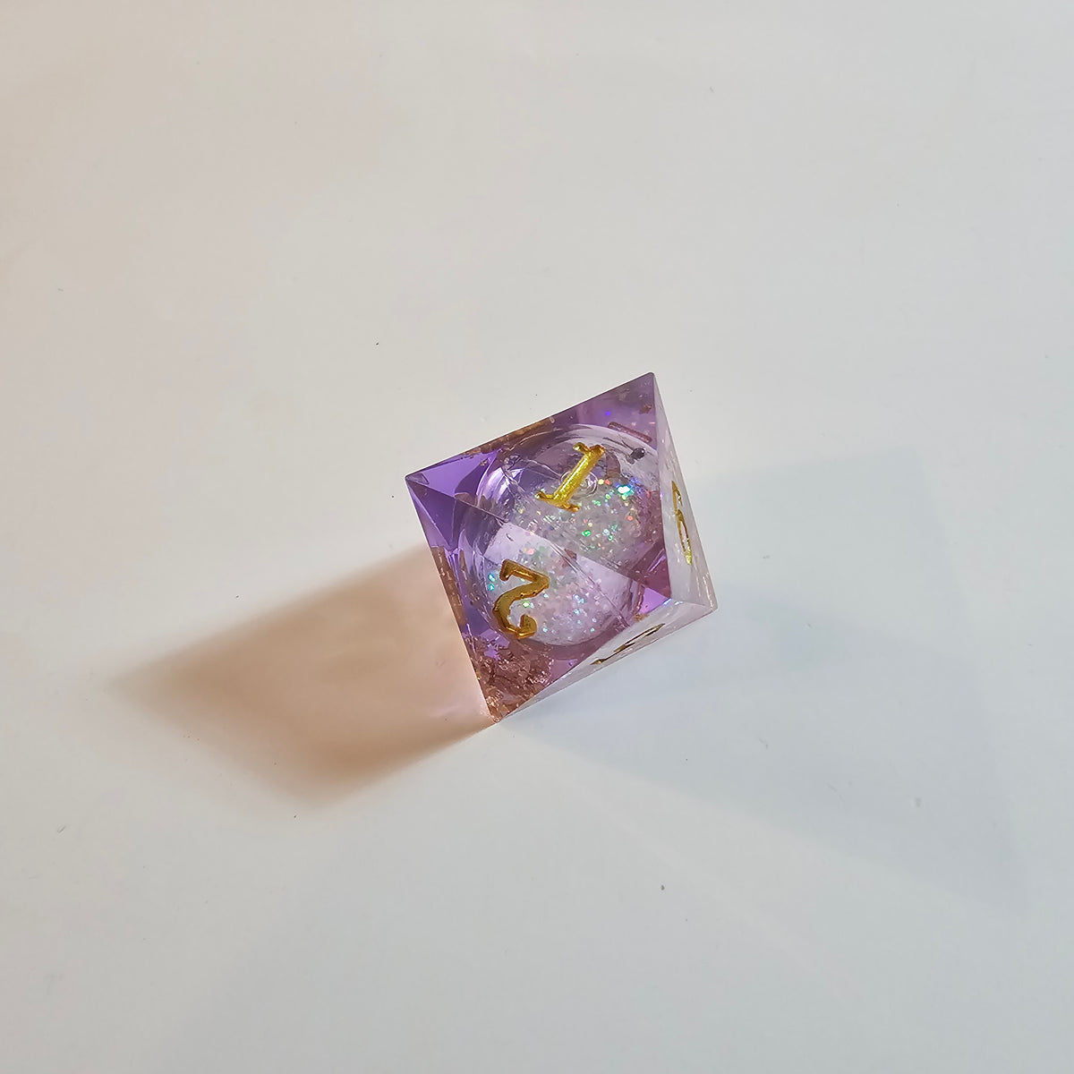 Set di dadi in resina Astral Drift a nucleo liquido