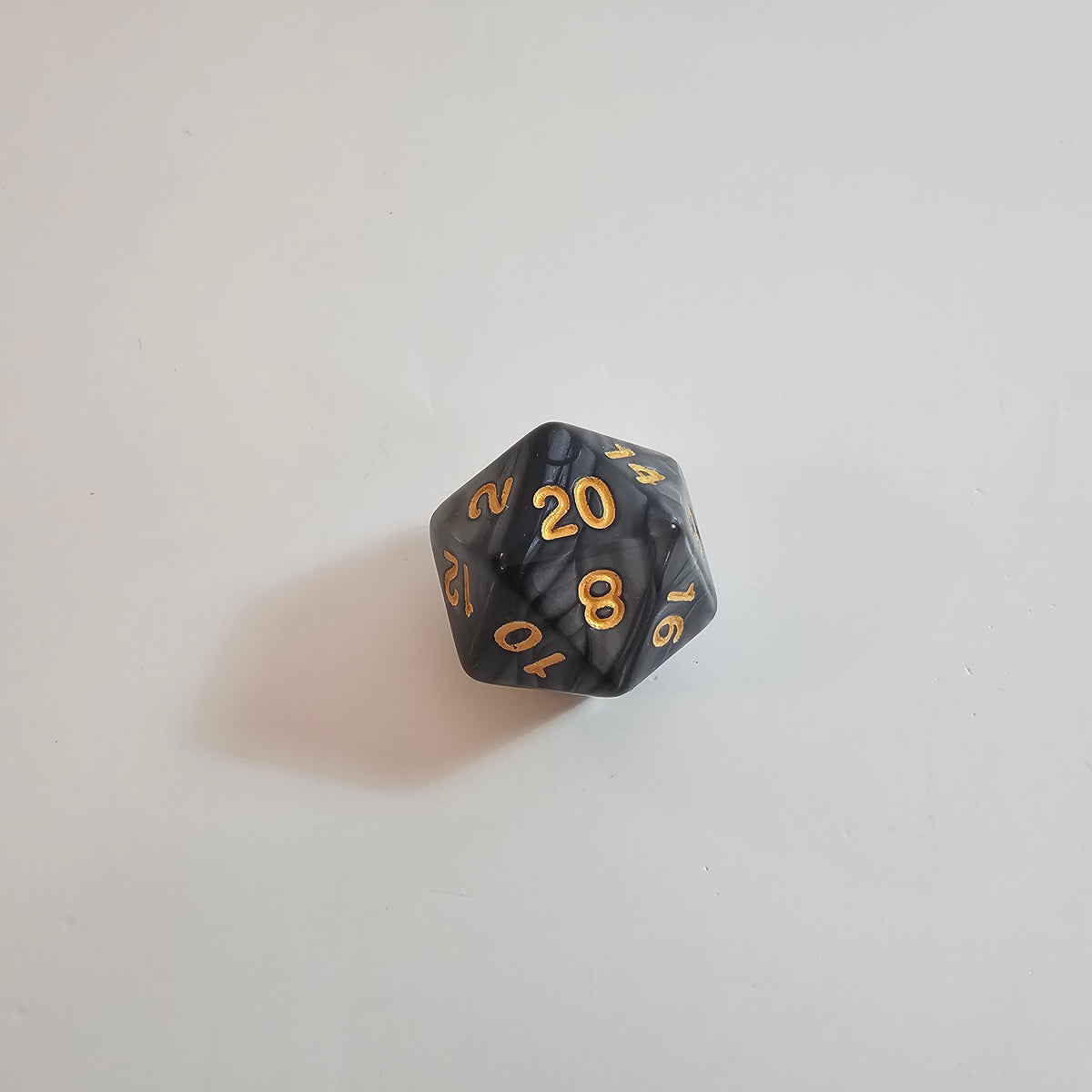 Set de dés en acrylique Nightstone