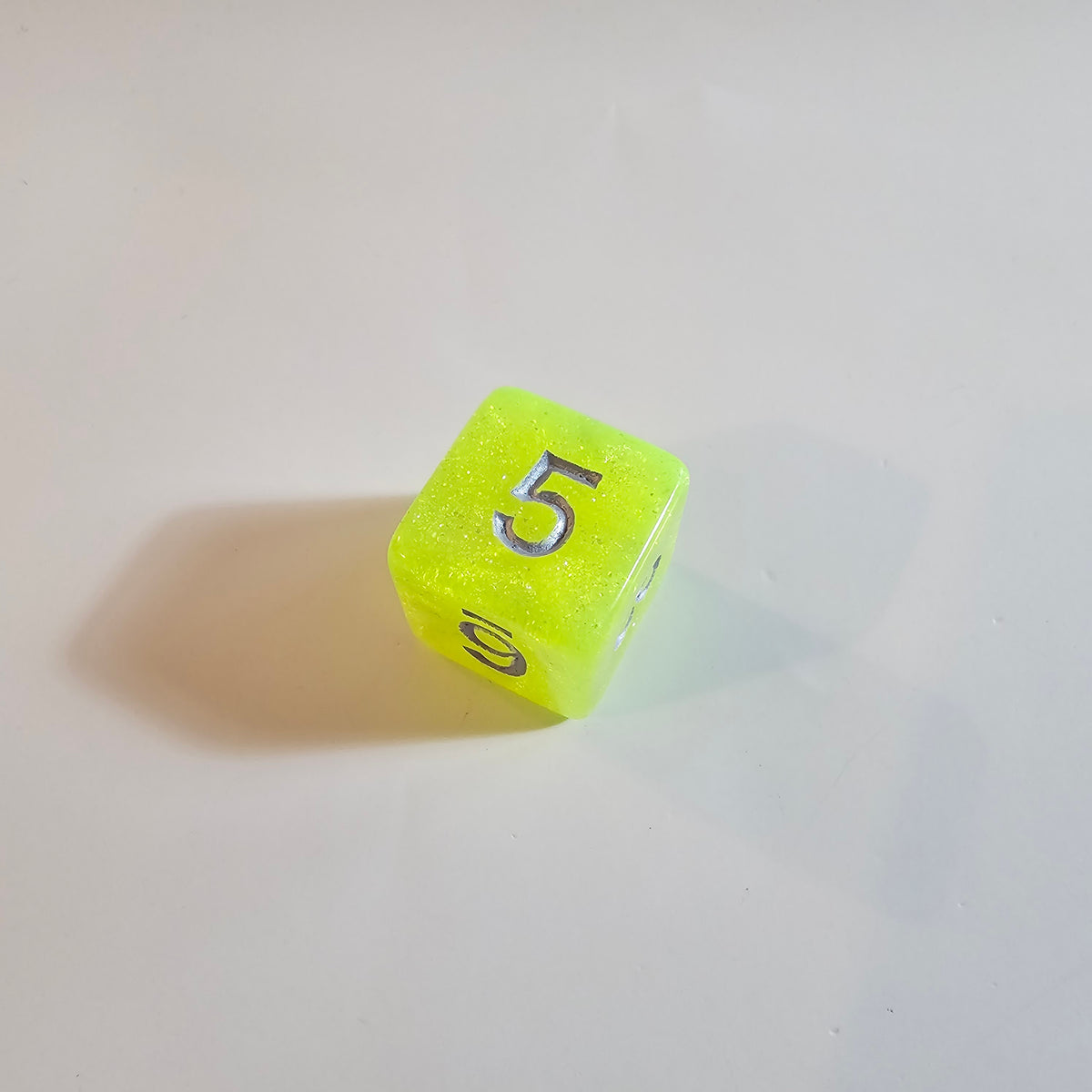 Sparkling Glowvine Acrylic Dice Set