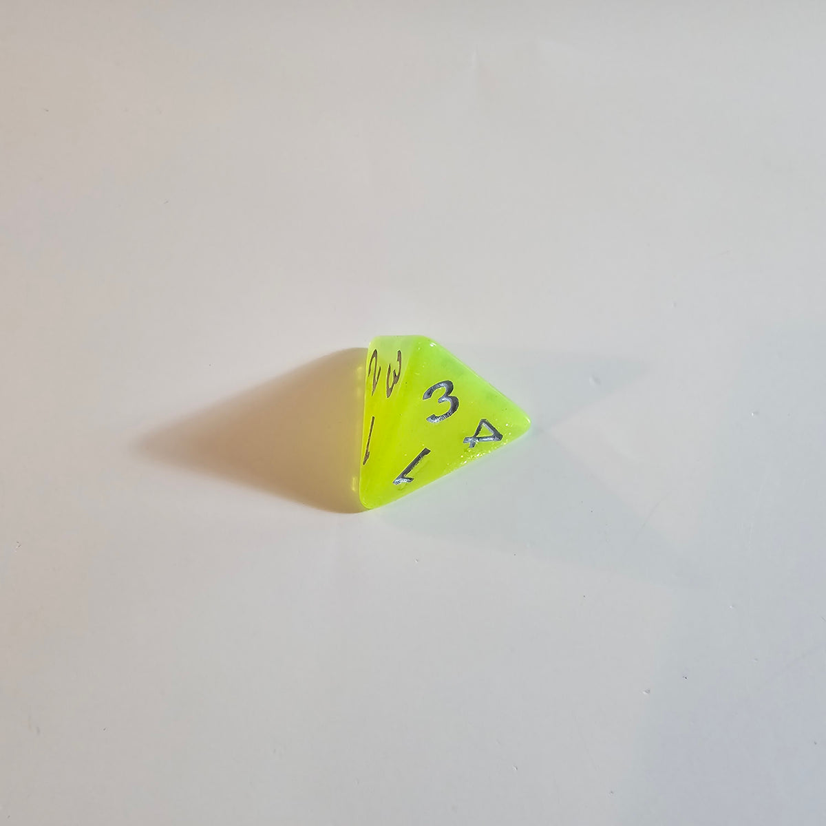 Sparkling Glowvine Acrylic Dice Set