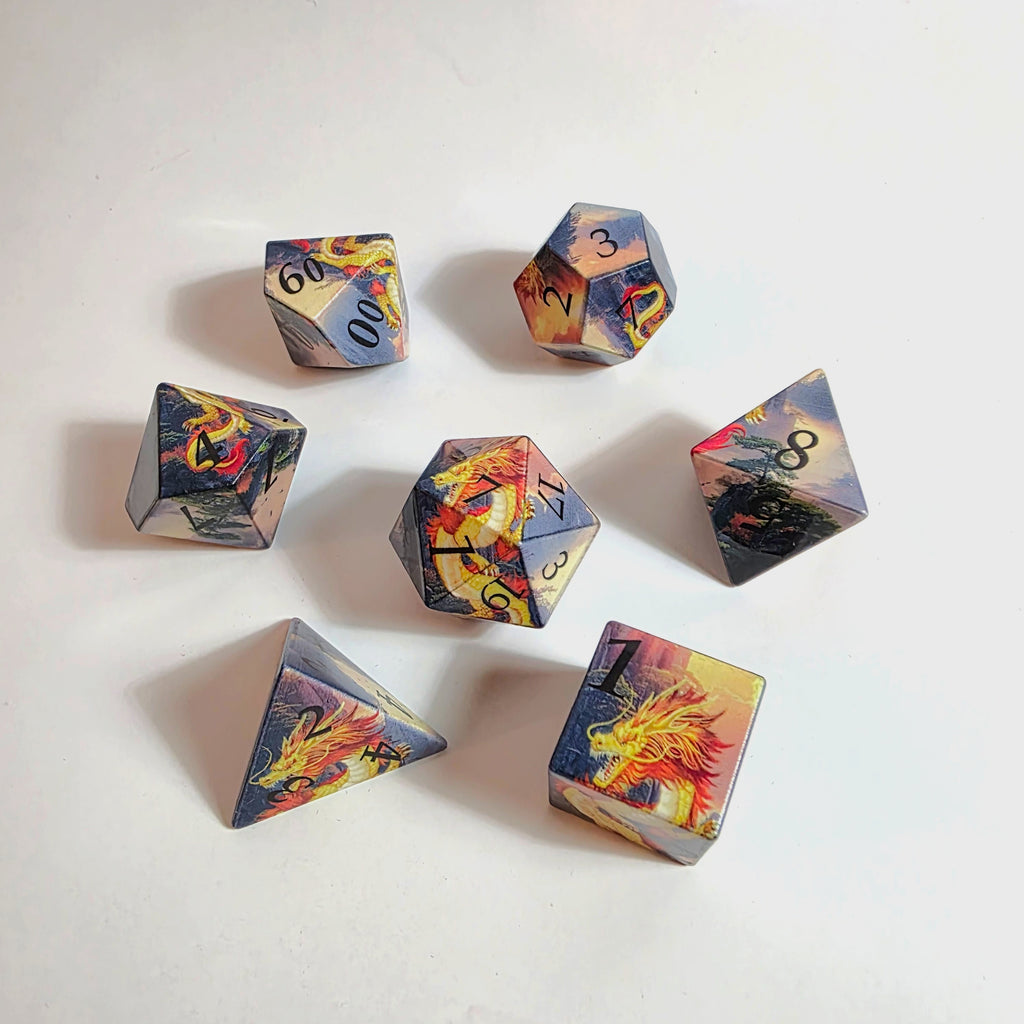 Golden Dragon’s Dawn scharfkantiges Resin-Würfelset