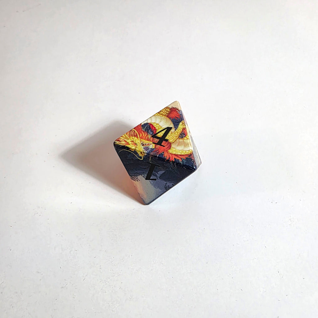 Golden Dragon’s Dawn scharfkantiges Resin-Würfelset