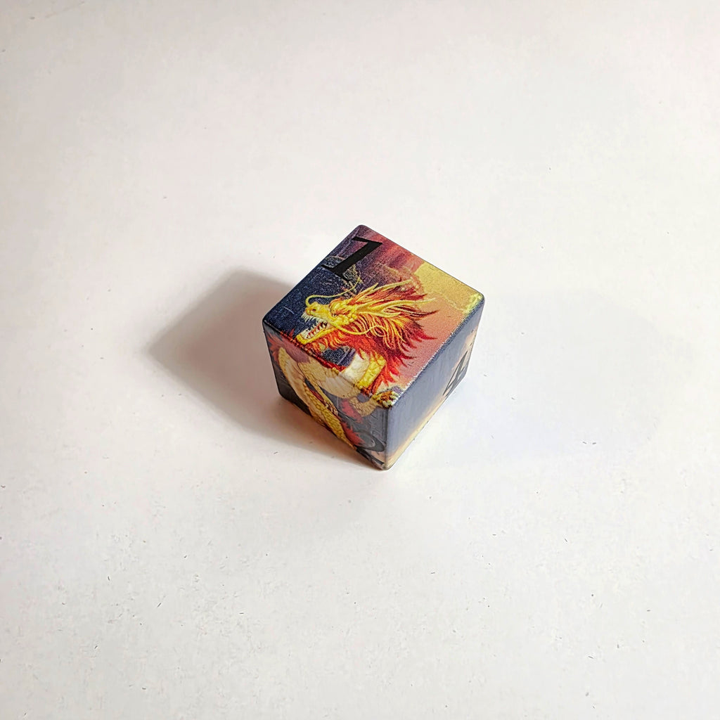 Golden Dragon’s Dawn scharfkantiges Resin-Würfelset