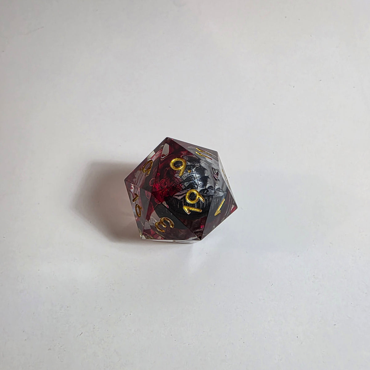 Set de dados de resina con núcleo líquido de calaveras sangrientas