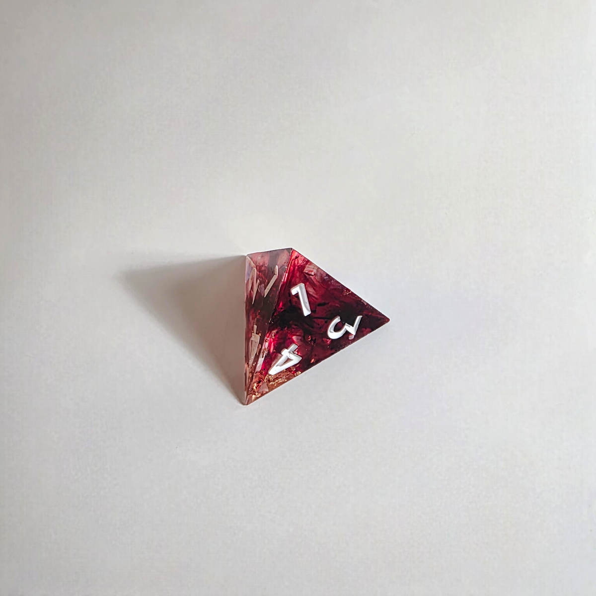 Jeu de dés en résine Royal Blood Sharp Edge
