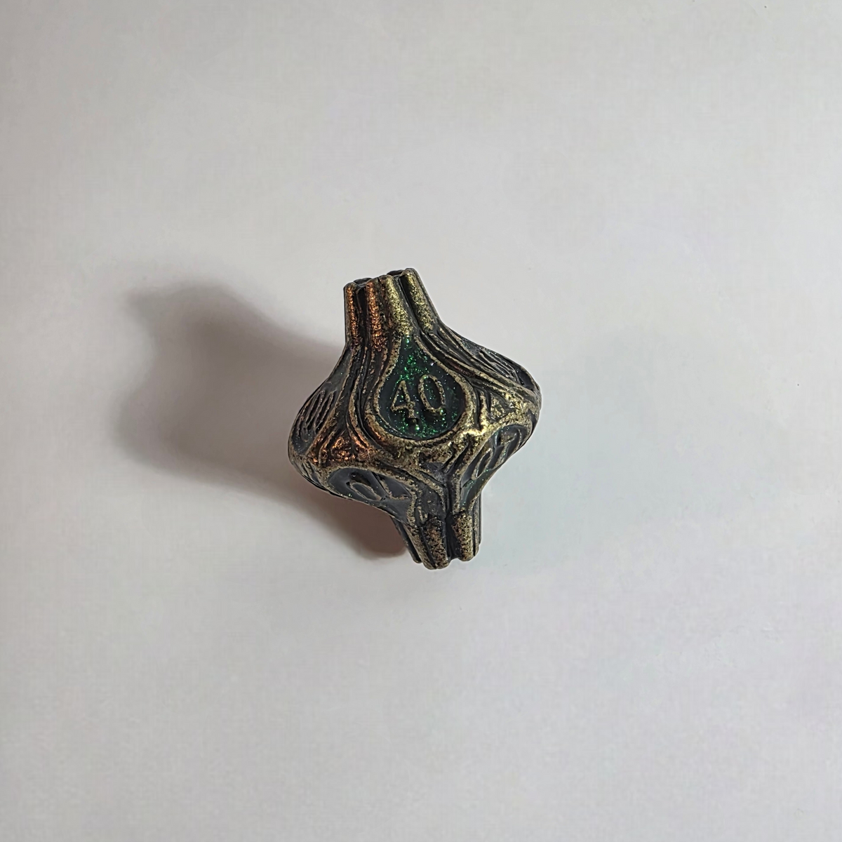 Druidischer Knotenholz-Metallwürfelsatz