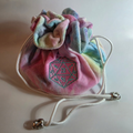 Sac en peluche arc-en-ciel