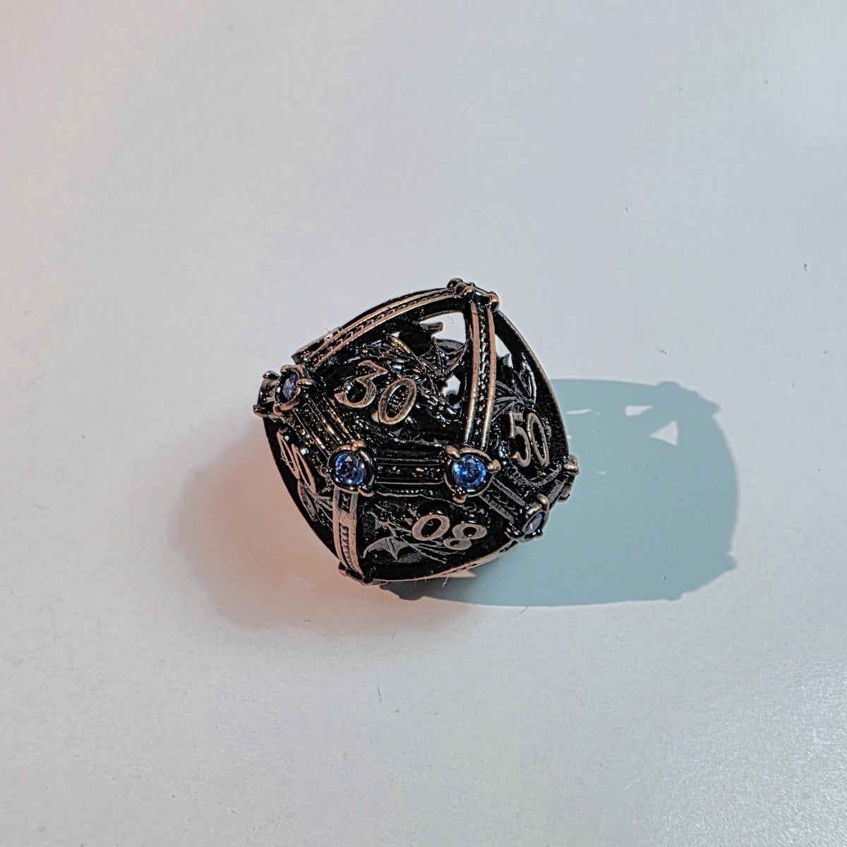 Messing Saphir Drachenkrone Hohlmetall-Würfelset