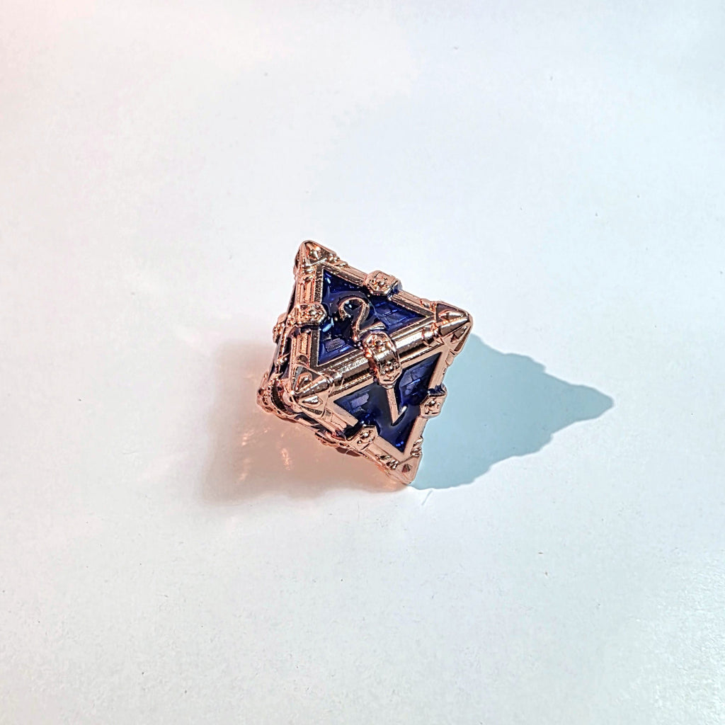 Set di dadi in metallo pieno Deathmask color rame blu
