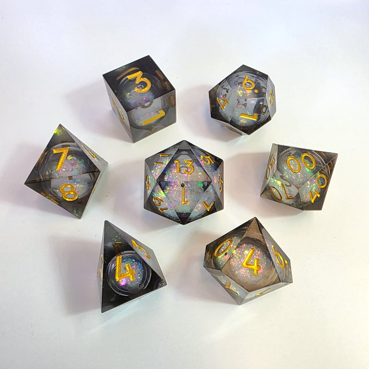 Set di dadi in resina con nucleo liquido Voidlight