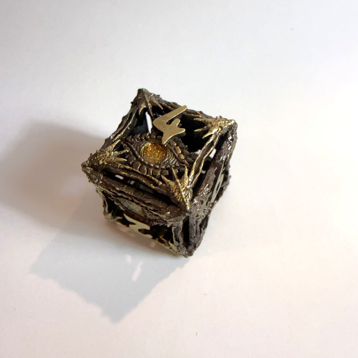 Set di dadi in metallo cavo "Occhio di Drago con Artigli"