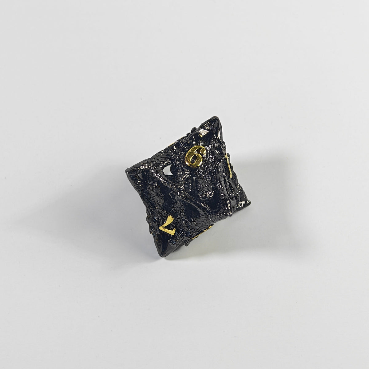 Jeu de dés en métal creux tête de dragon noir et or