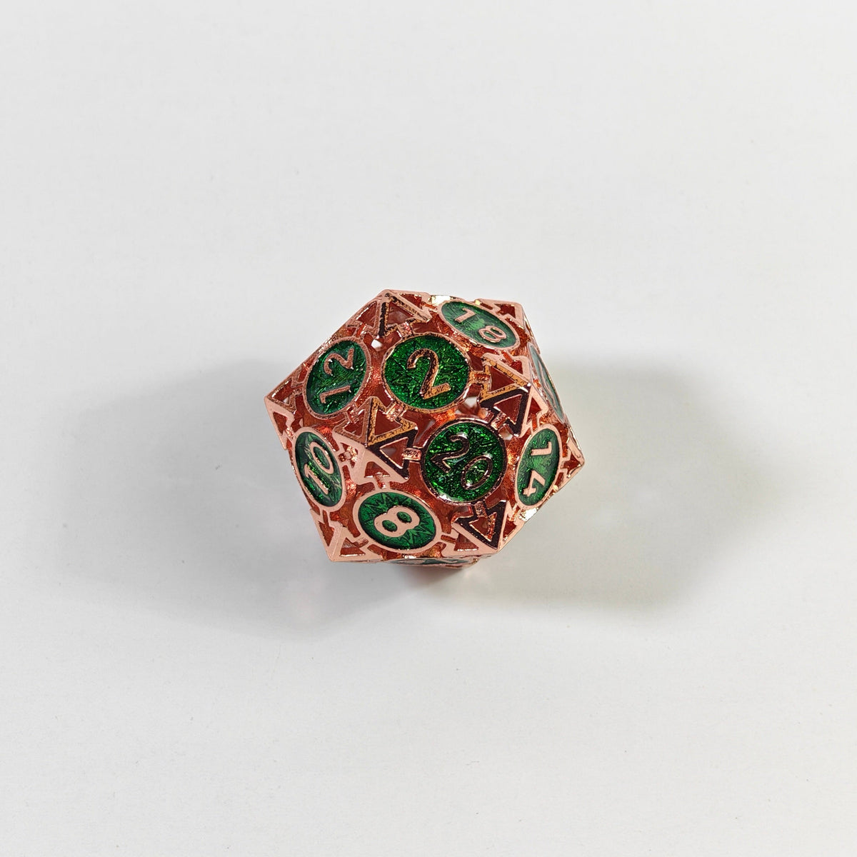 Ensemble de dés en métal creux, motif flèche verte, or rose