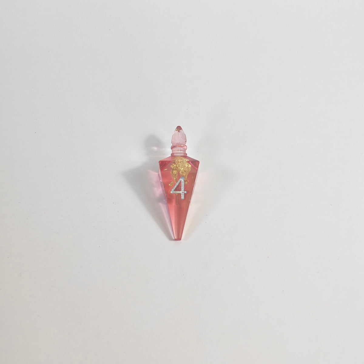 Trankflasche mit roter Folie