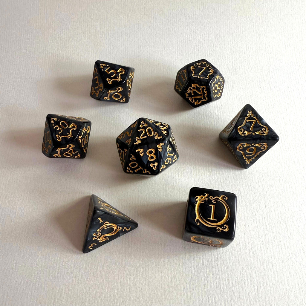Jeu de dés acryliques Black Mystic