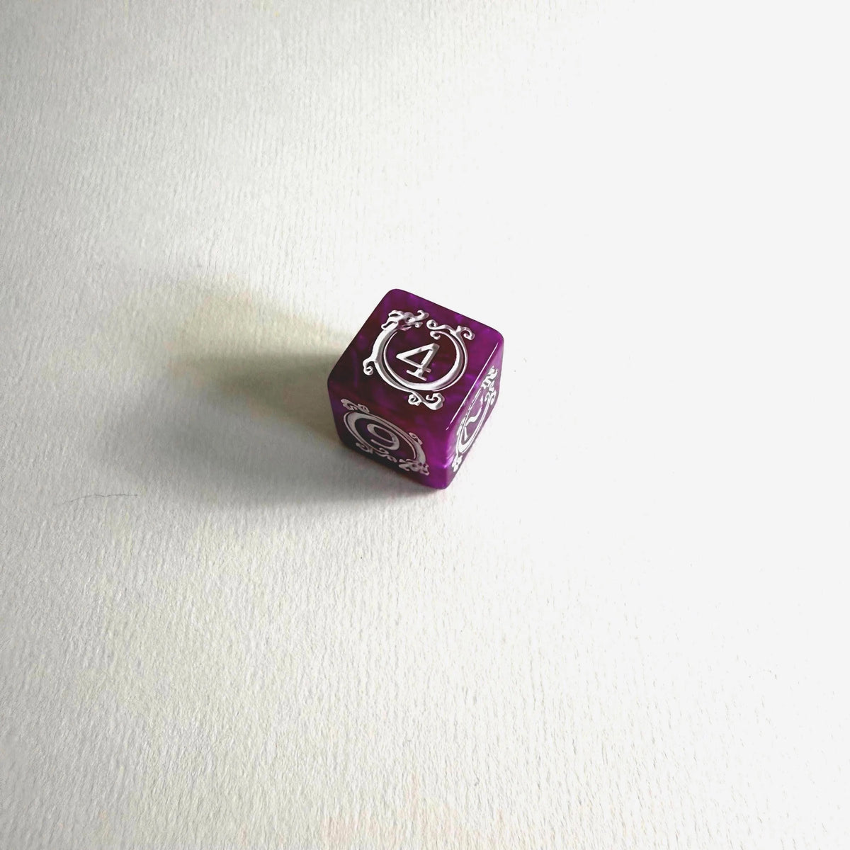 Magenta-mystisches Acryl-Würfelset